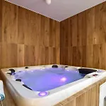 Luxurious In With Sauna *