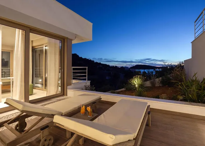 Pet Friendly In Rogoznica (Sibenik-Knin)