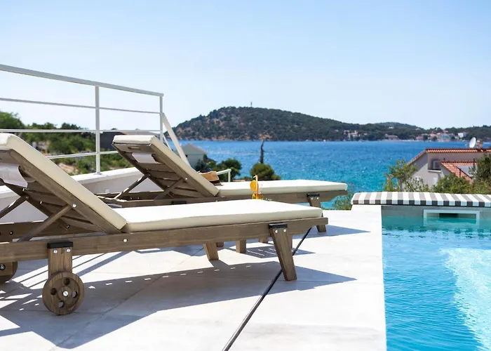 Pet Friendly In Tatil Evi Rogoznica (Sibenik-Knin)