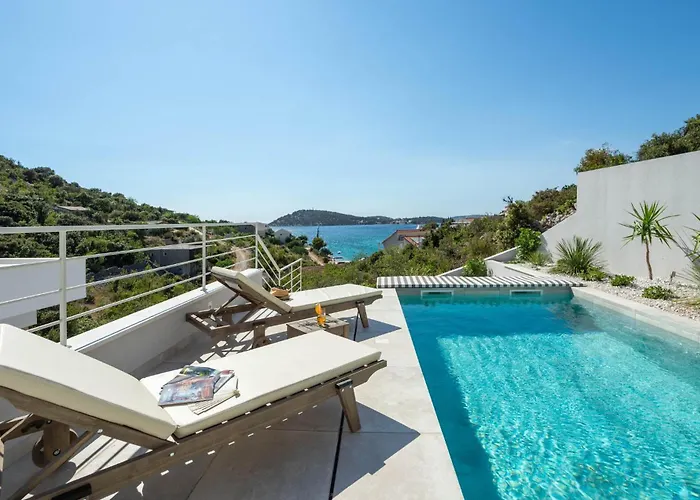 Pet Friendly In Rogoznica (Sibenik-Knin)